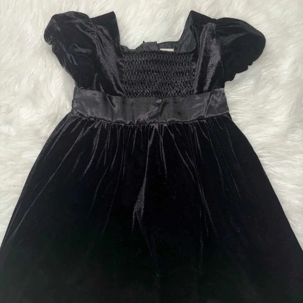 Old Navy Black Velvet Puff Sleeve Dress